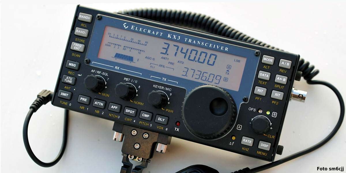 Transceiver KX3 - Mtt 19 x 8.5 x 6.5 cm. Vikt inkl mic, paddle och batterier 1.2 kilo